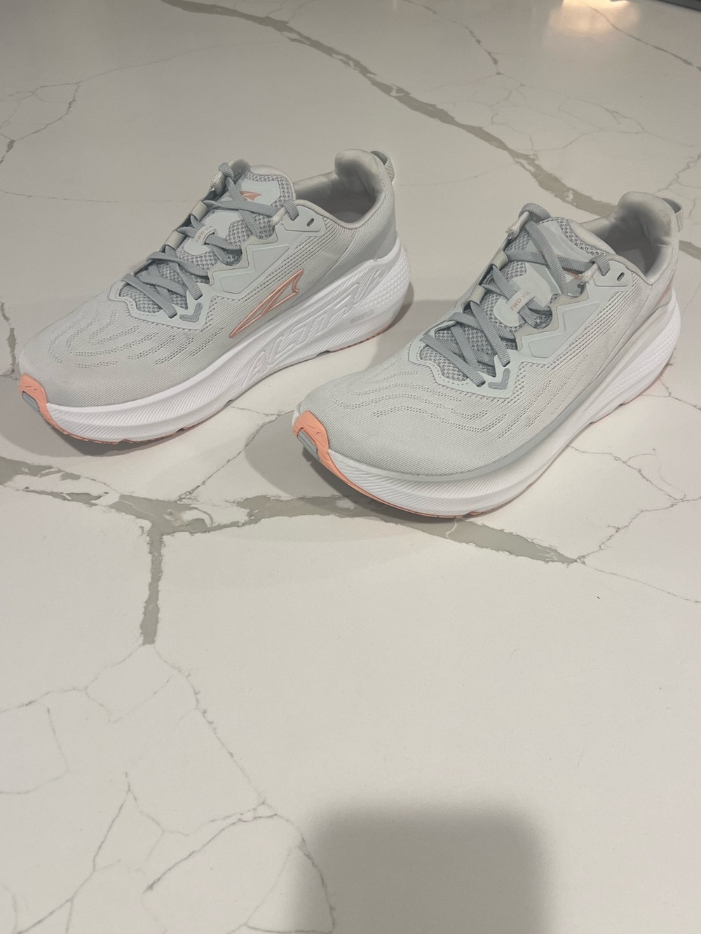 Altra FWD VIA Light Gray Road Running Sneakers Womens Sz 10.5 - Picture 2 of 16